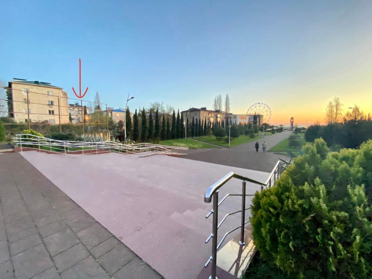 Апартаменты Квартира под сдачу Гагра Экстерьер фото